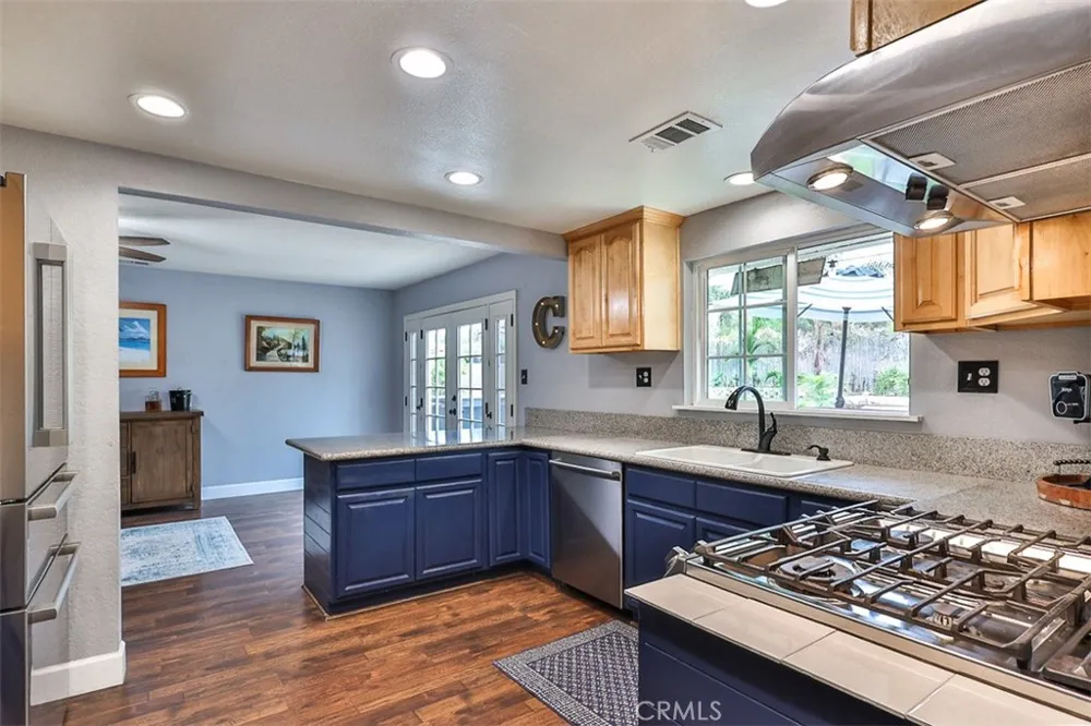 1421 E 15th Upland, CA 91786