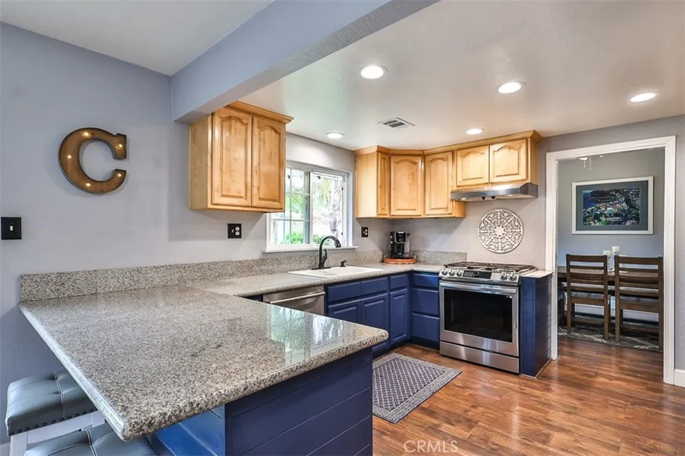 1421 E 15th Upland, CA 91786