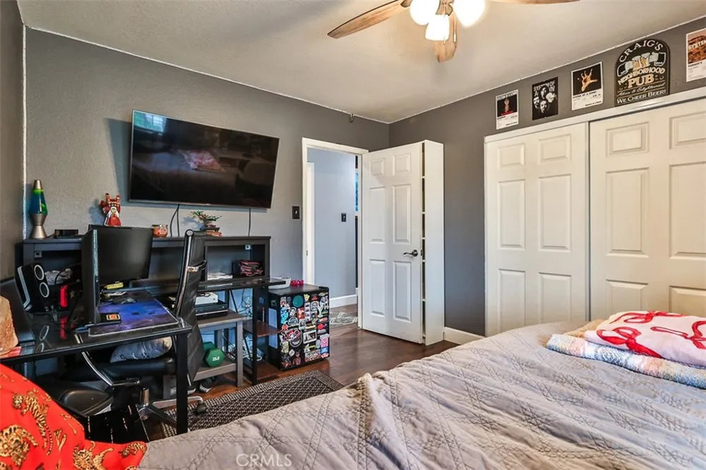 1421 E 15th Upland, CA 91786