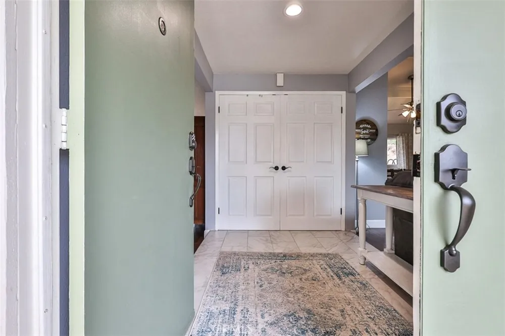 1421 E 15th Upland, CA 91786