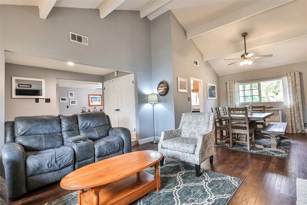 1421 E 15th Upland, CA 91786