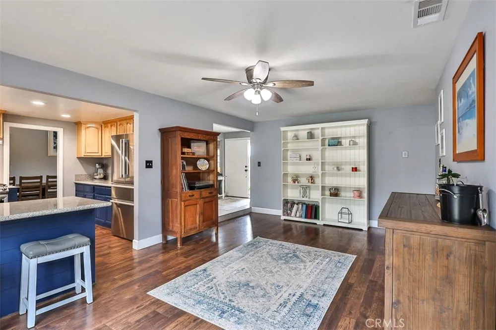 1421 E 15th Upland, CA 91786