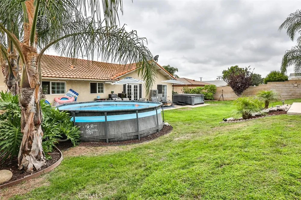 1421 E 15th Upland, CA 91786