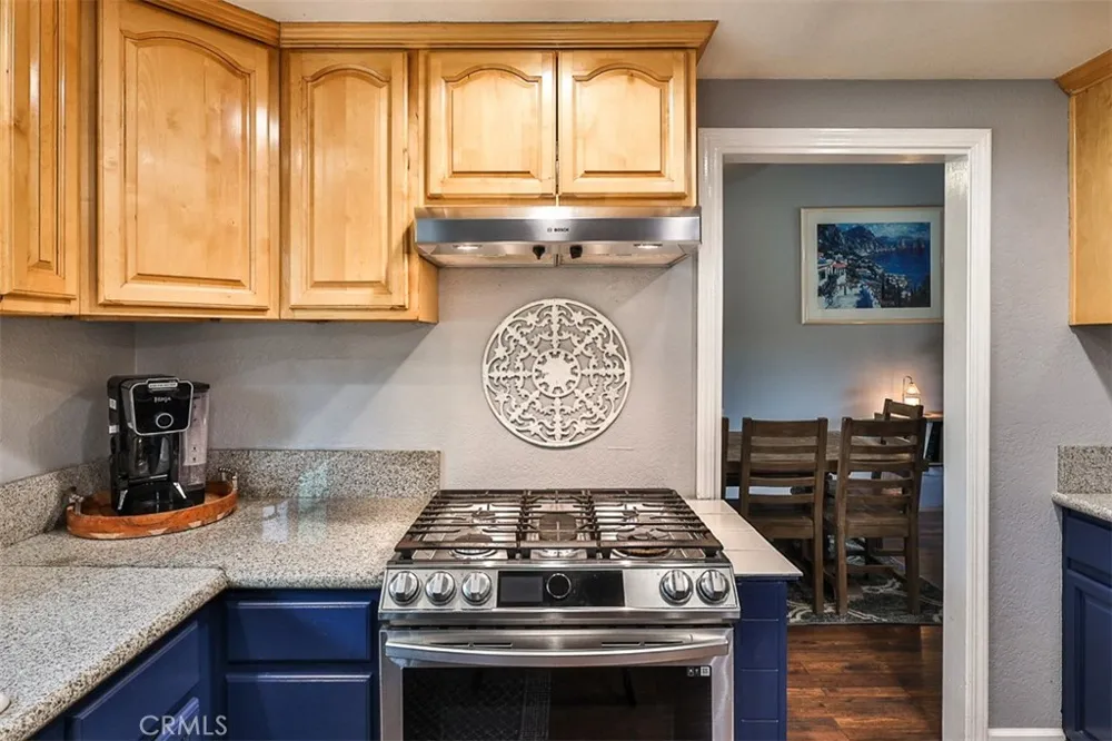 1421 E 15th Upland, CA 91786