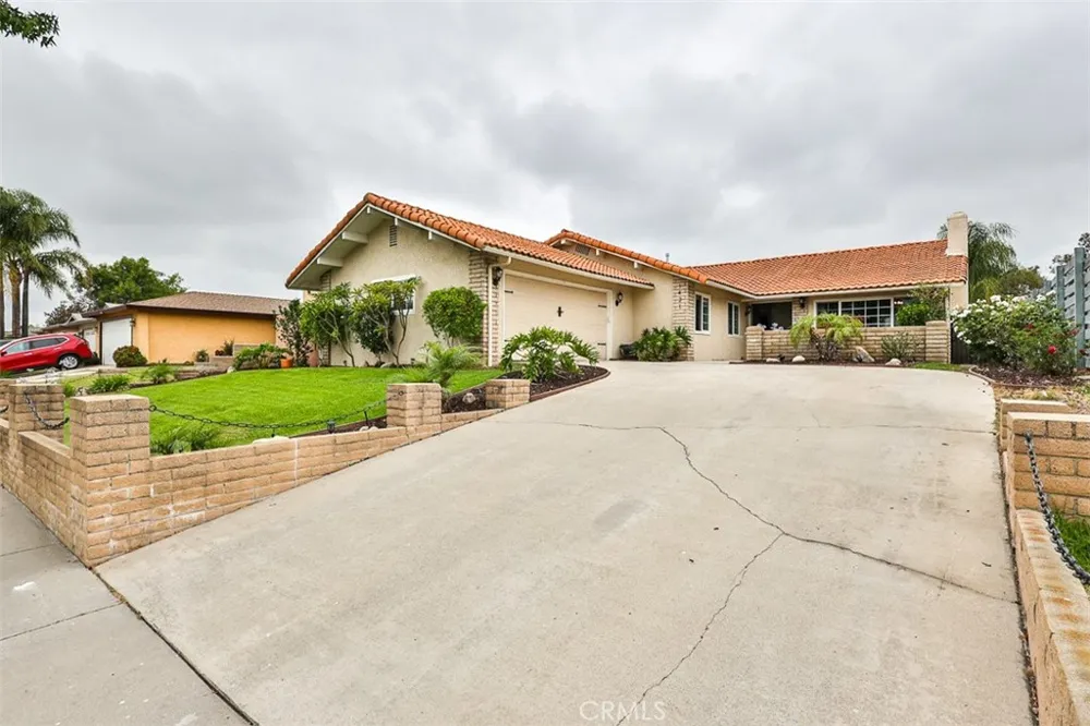 1421 E 15th Upland, CA 91786