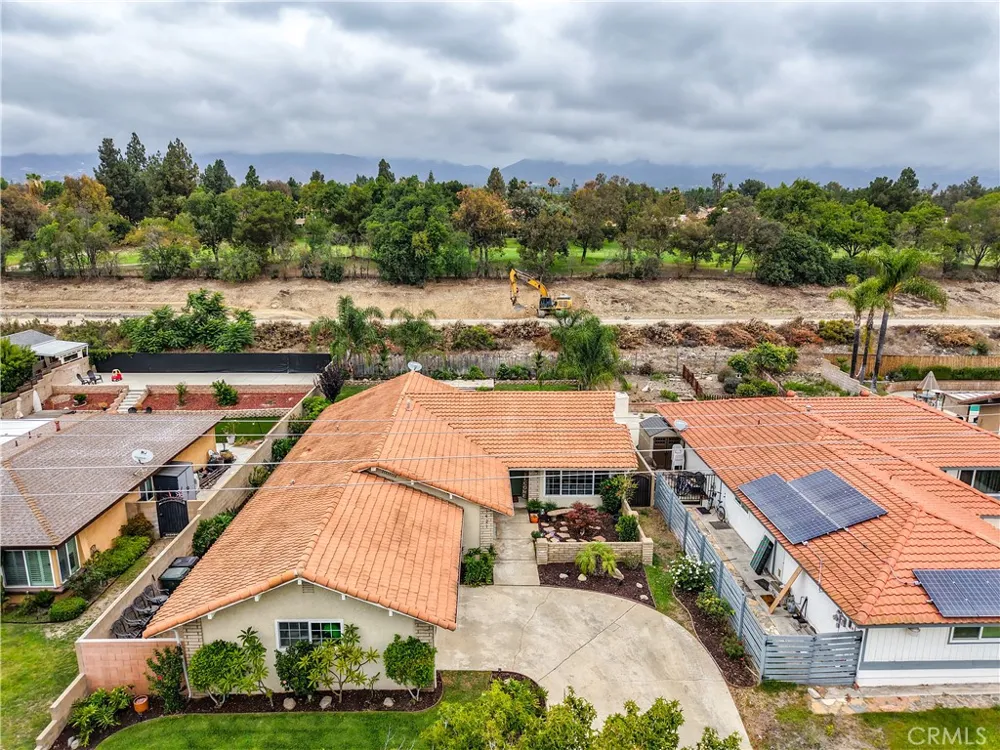 1421 E 15th Upland, CA 91786