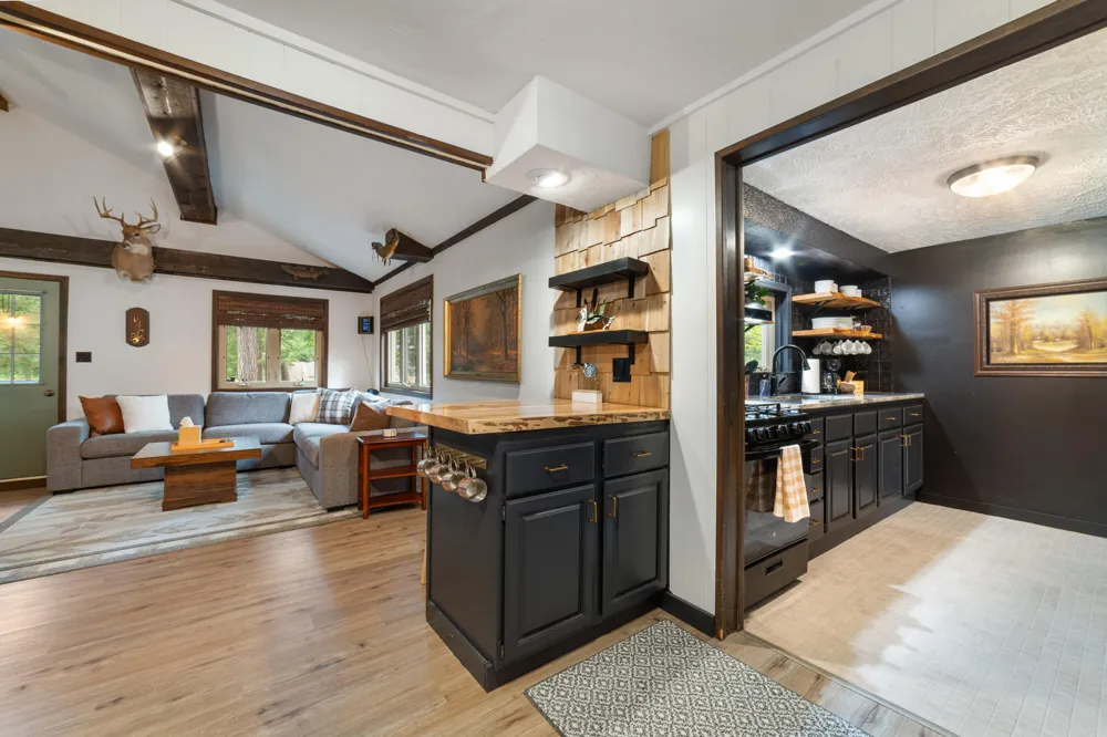 1880 Cherry Creek Trail Lovells Township, MI 49738
