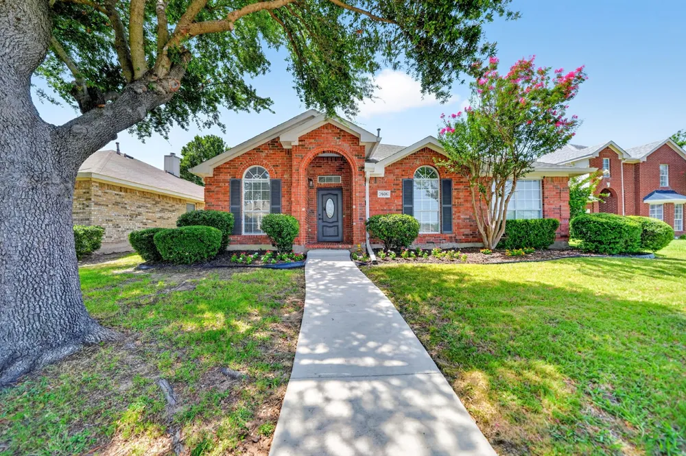 7606 Harbor Drive Rowlett, TX 75088