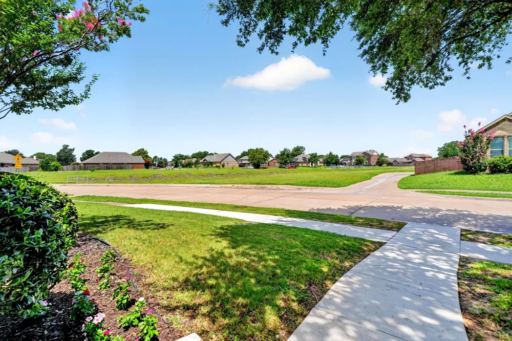 7606 Harbor Drive Rowlett, TX 75088