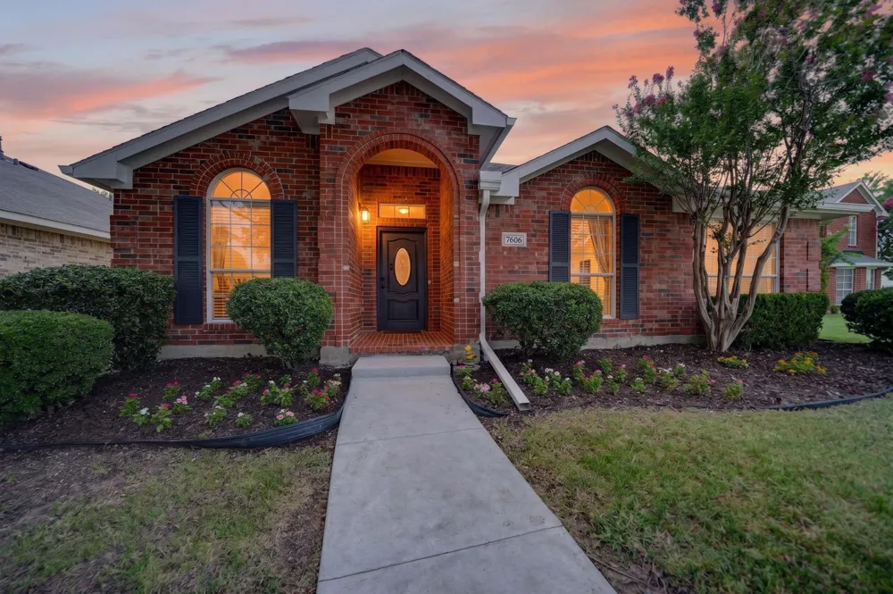 7606 Harbor Drive Rowlett, TX 75088