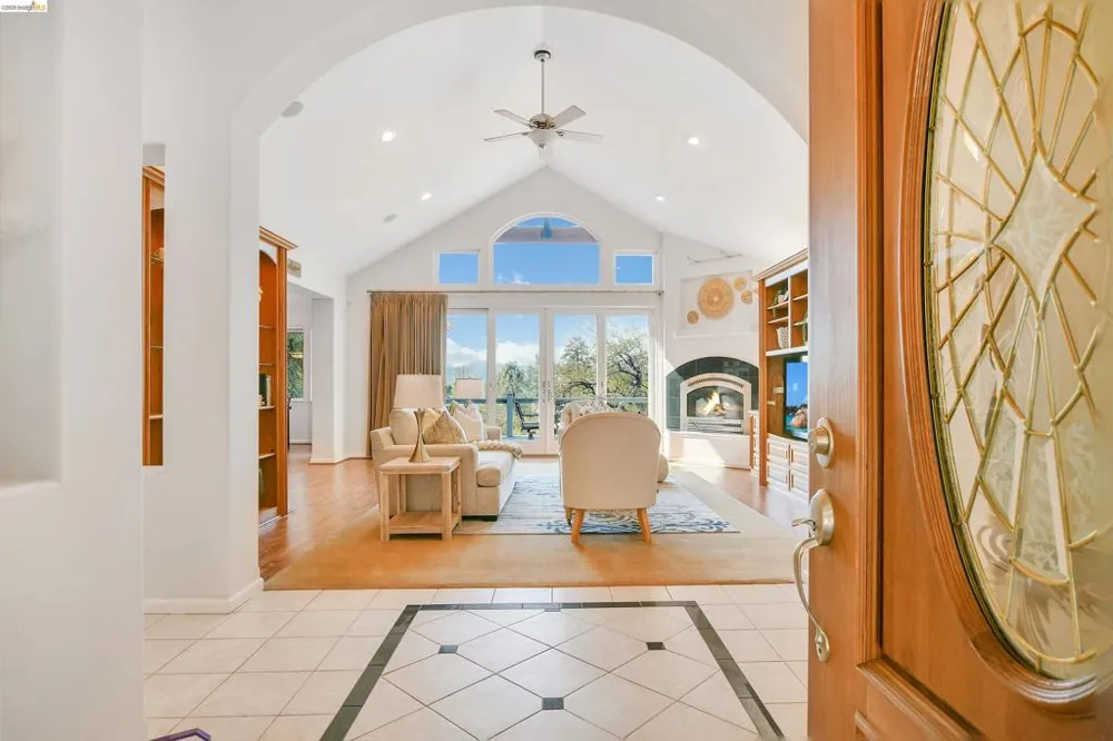 16096 Parkridge Ave Sonora, CA 95370