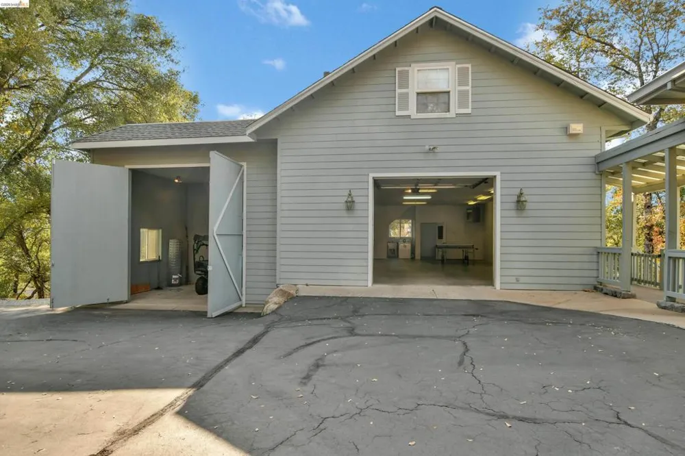 16096 Parkridge Ave Sonora, CA 95370
