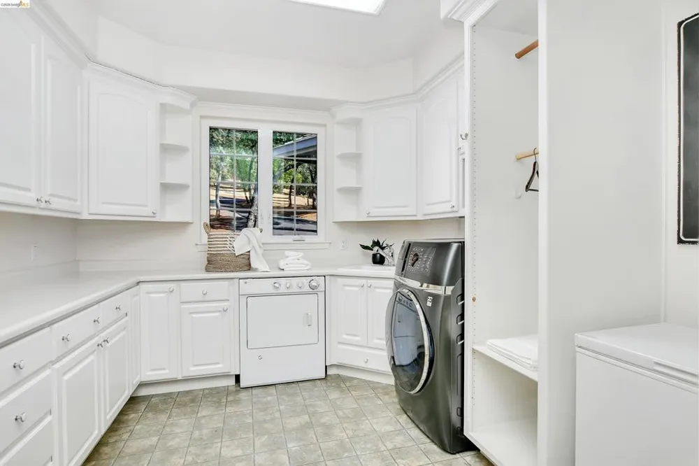 16096 Parkridge Ave Sonora, CA 95370