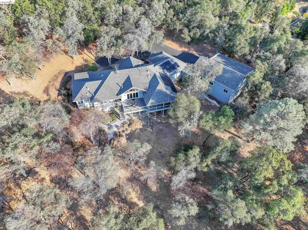 16096 Parkridge Ave Sonora, CA 95370