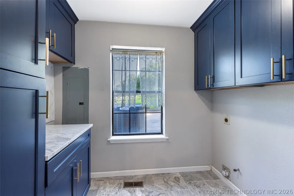416 Timbercrest Road Catoosa, OK 74015