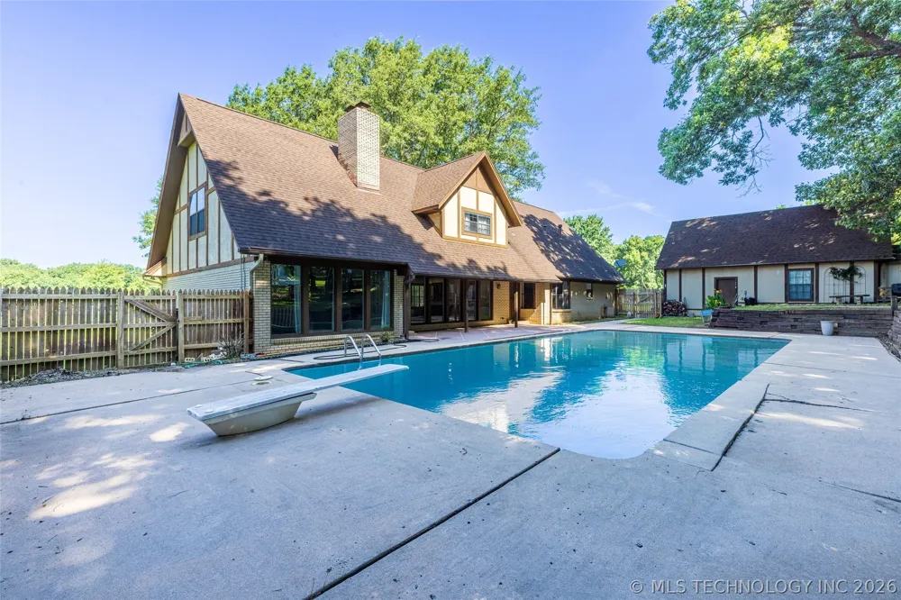 416 Timbercrest Road Catoosa, OK 74015