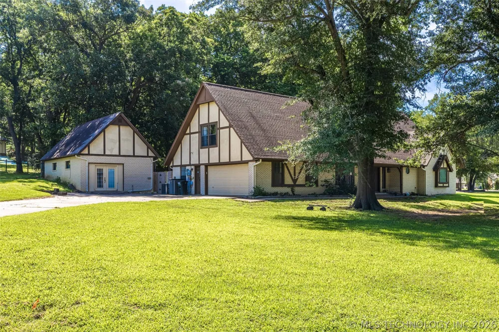 416 Timbercrest Road Catoosa, OK 74015