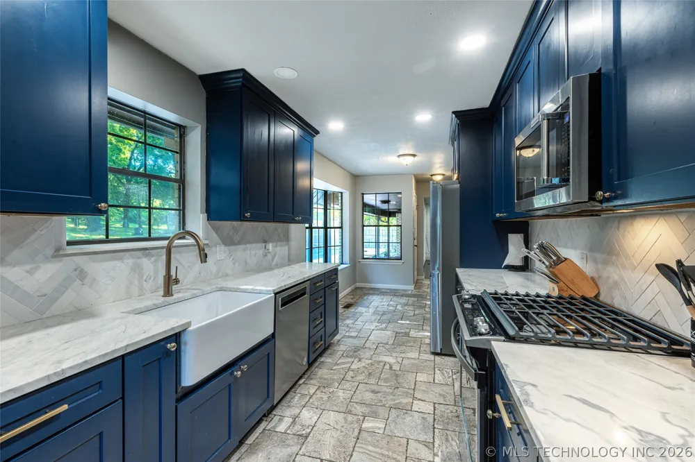 416 Timbercrest Road Catoosa, OK 74015