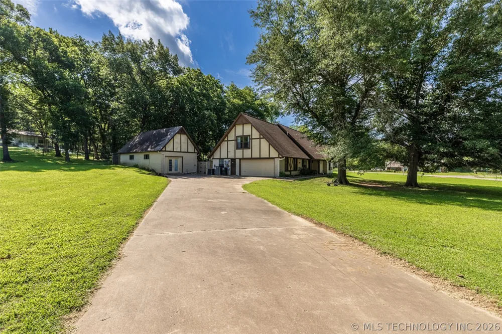 416 Timbercrest Road Catoosa, OK 74015