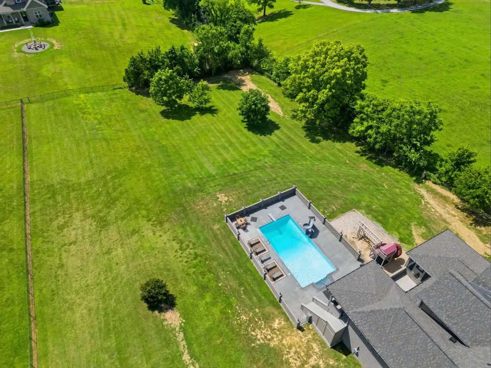 4940 Albert Fentress Rd Greenbrier, TN 37073