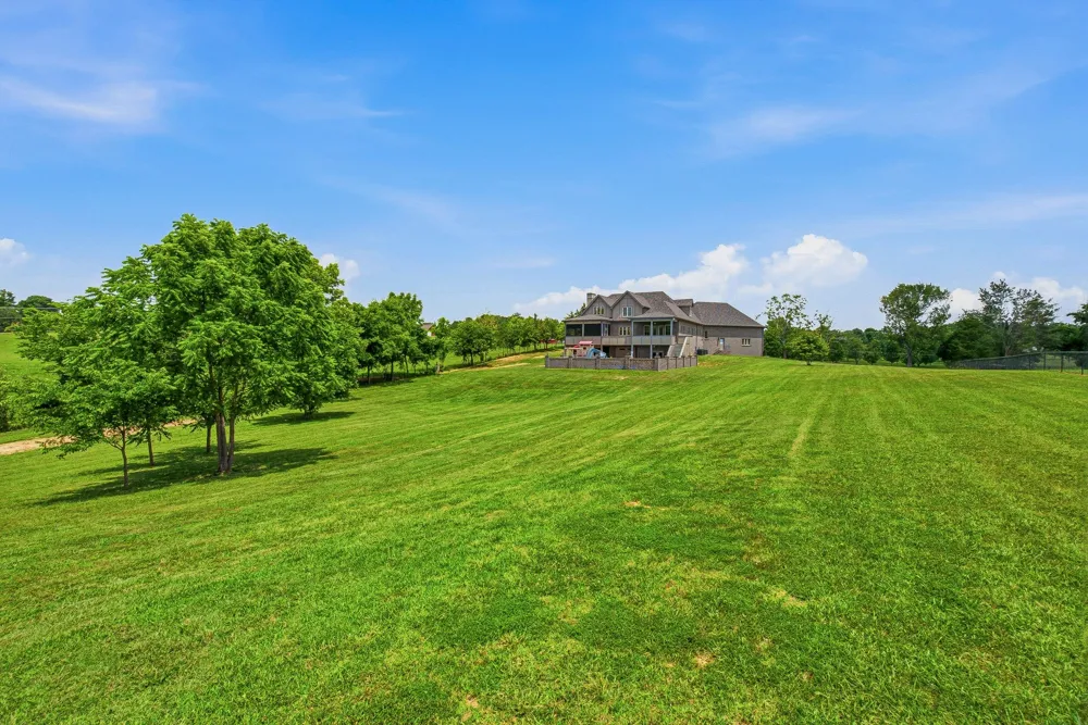 4940 Albert Fentress Rd Greenbrier, TN 37073