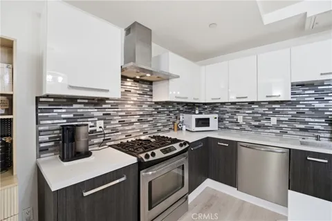 433 Pine Avenue #201
