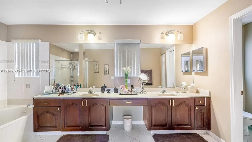 1714 Royal Grove Way #- Weston, FL 33327