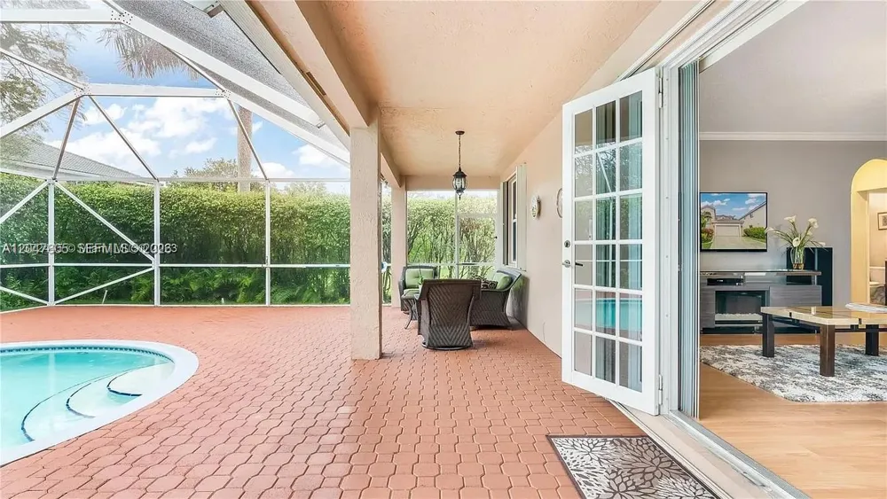 1714 Royal Grove Way #- Weston, FL 33327