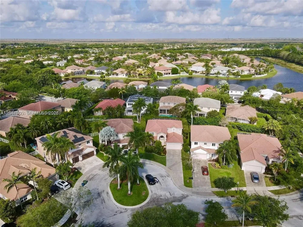1714 Royal Grove Way #- Weston, FL 33327