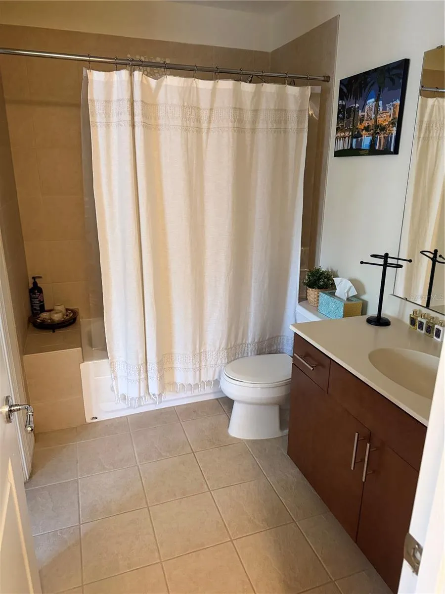 1009 ELMWOOD STREET #1009 Orlando, FL 32801