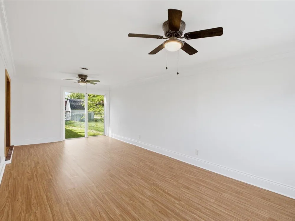 124 Roselawn Street Algonac, MI 48001