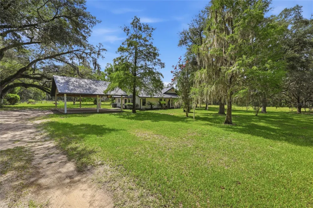 22929 E COUNTY ROAD 1474 Hawthorne, FL 32640