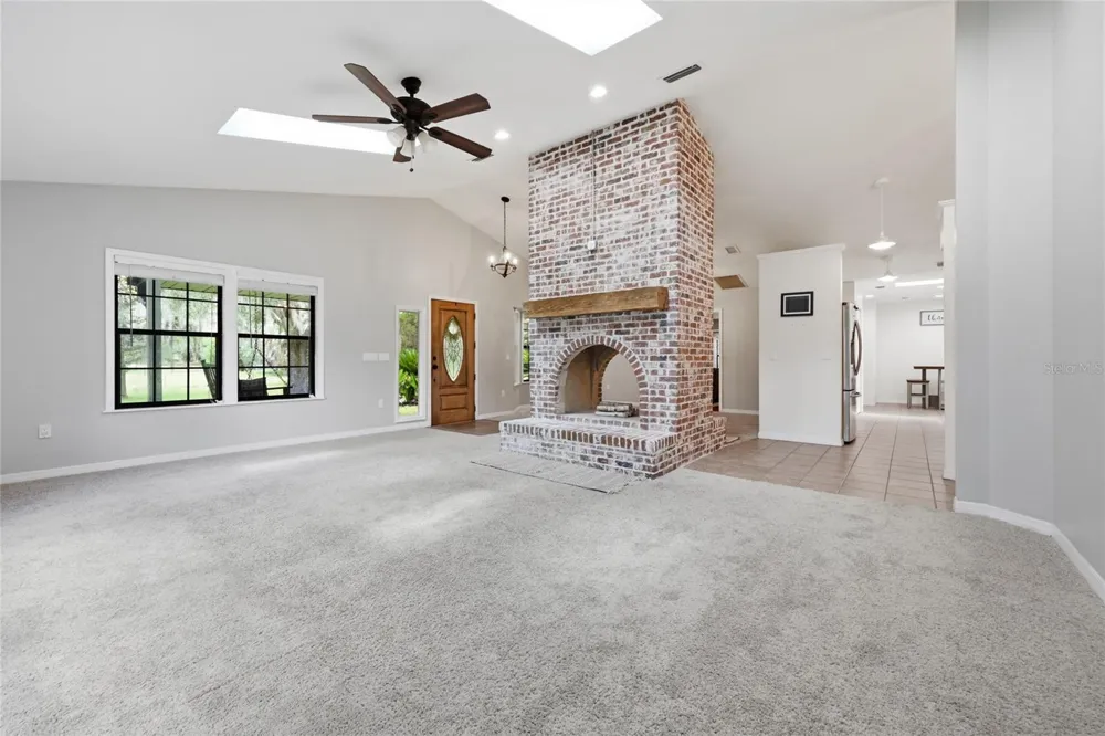 22929 E COUNTY ROAD 1474 Hawthorne, FL 32640