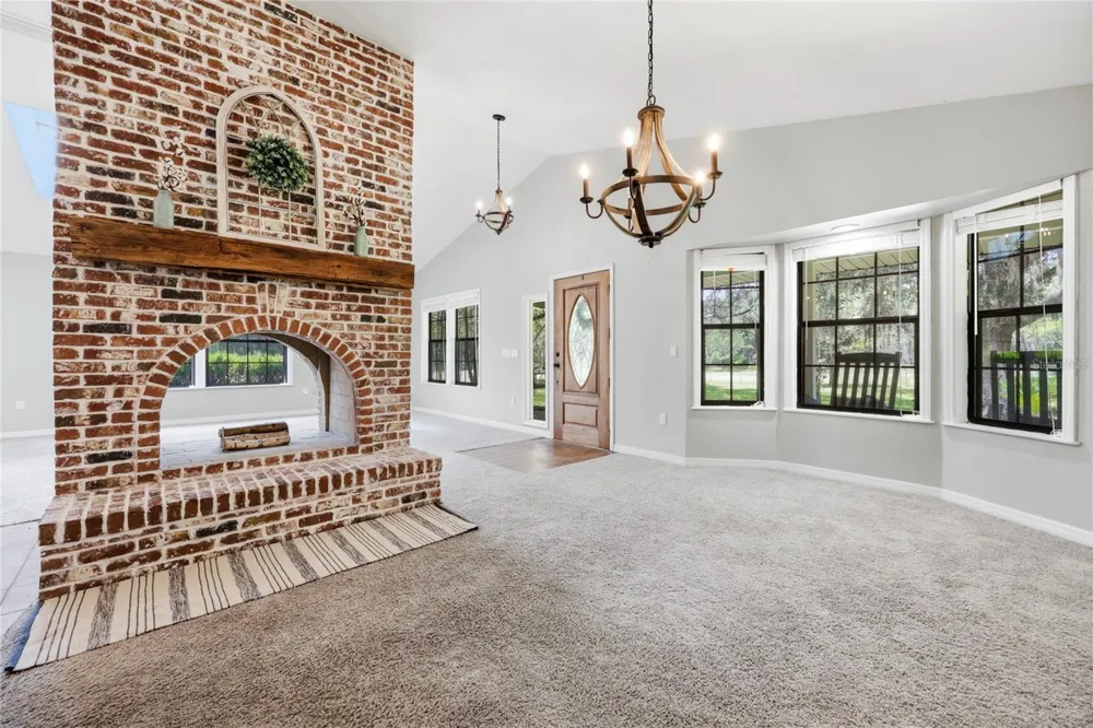 22929 E COUNTY ROAD 1474 Hawthorne, FL 32640
