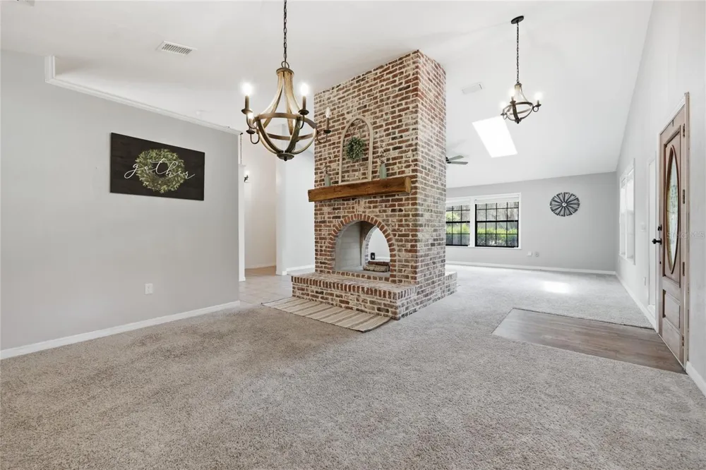 22929 E COUNTY ROAD 1474 Hawthorne, FL 32640