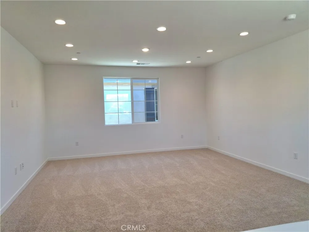 29337 Upper Creek Loop Winchester, CA 92596