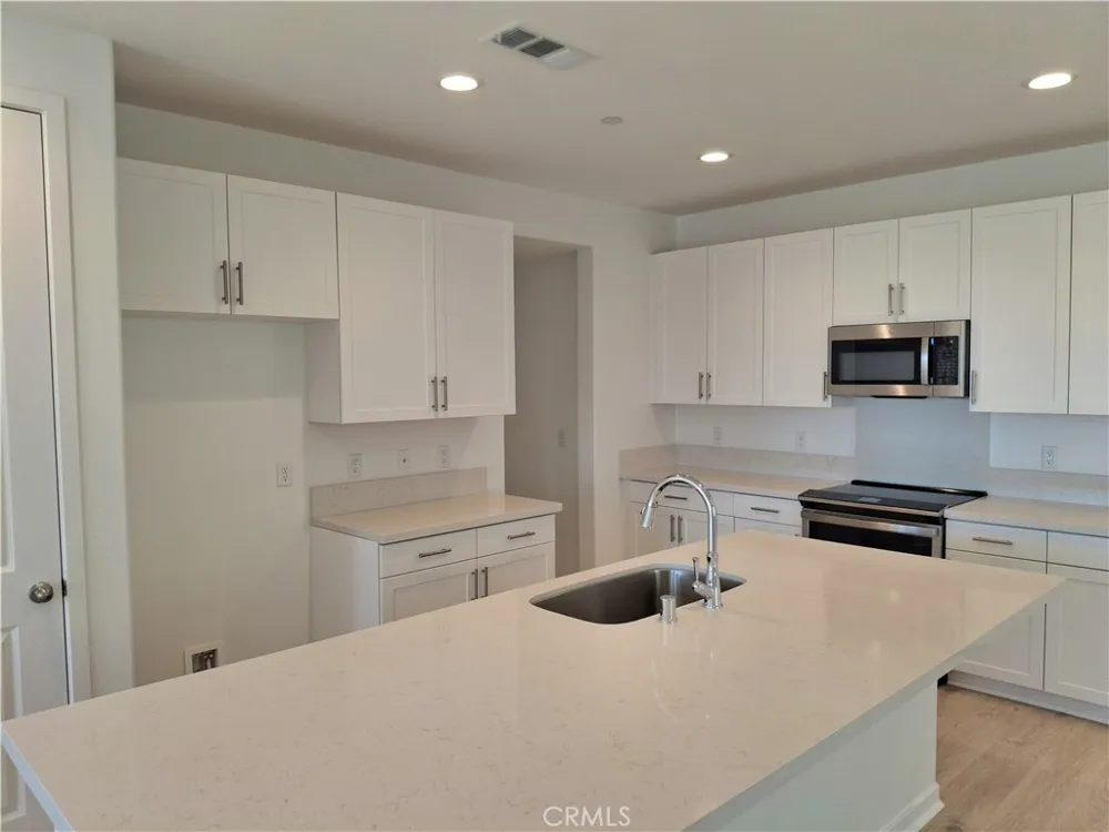 29337 Upper Creek Loop Winchester, CA 92596