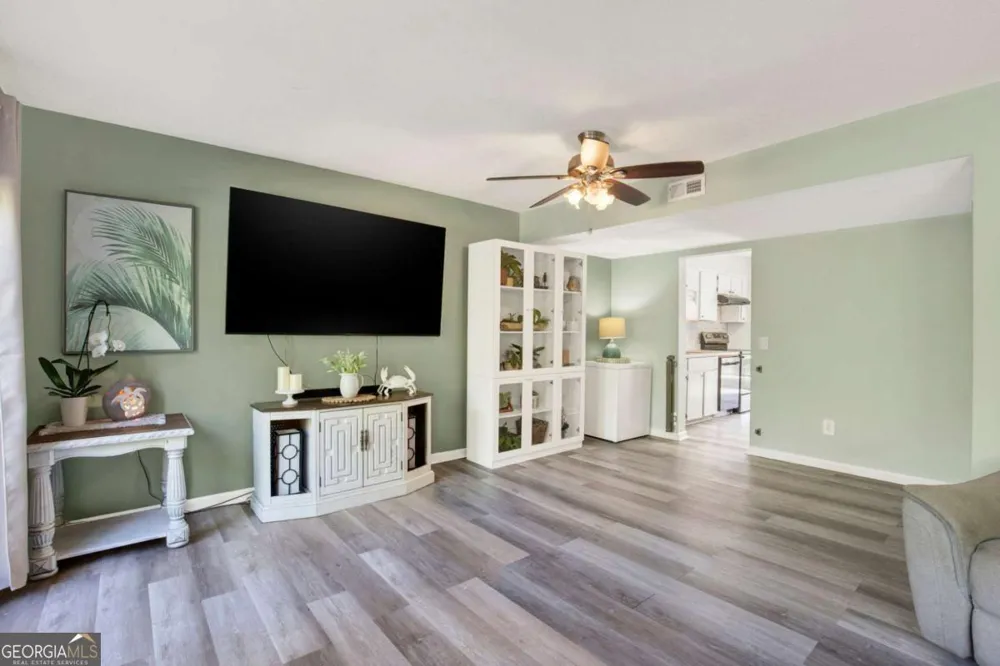 912 Pineland AVE Hinesville, GA 31313