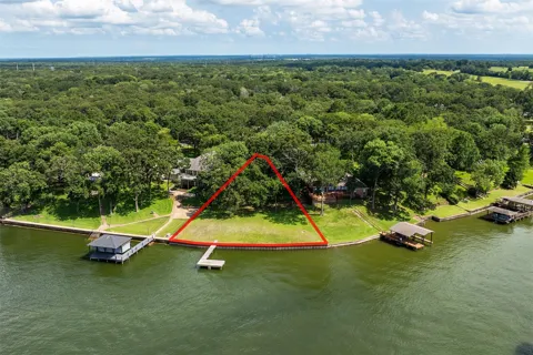 109 Lakeside Lane