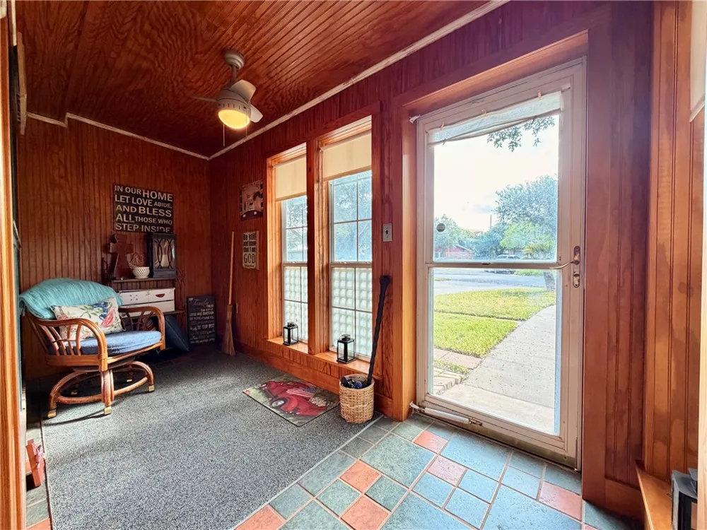 721 Santa Anita Drive Kingsville, TX 78363