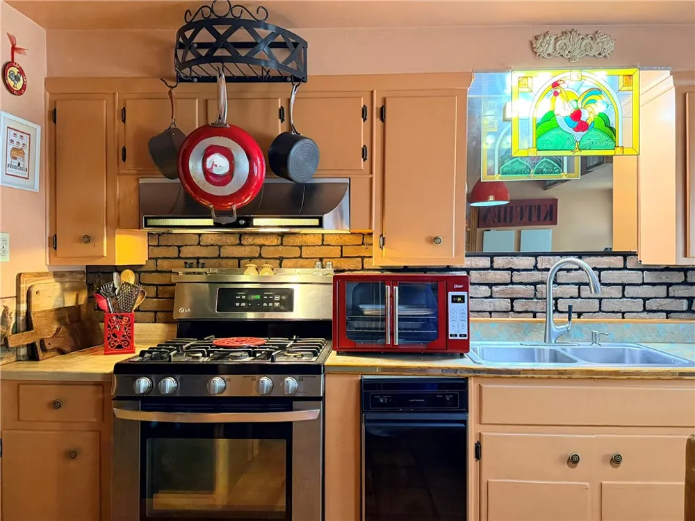 721 Santa Anita Drive Kingsville, TX 78363