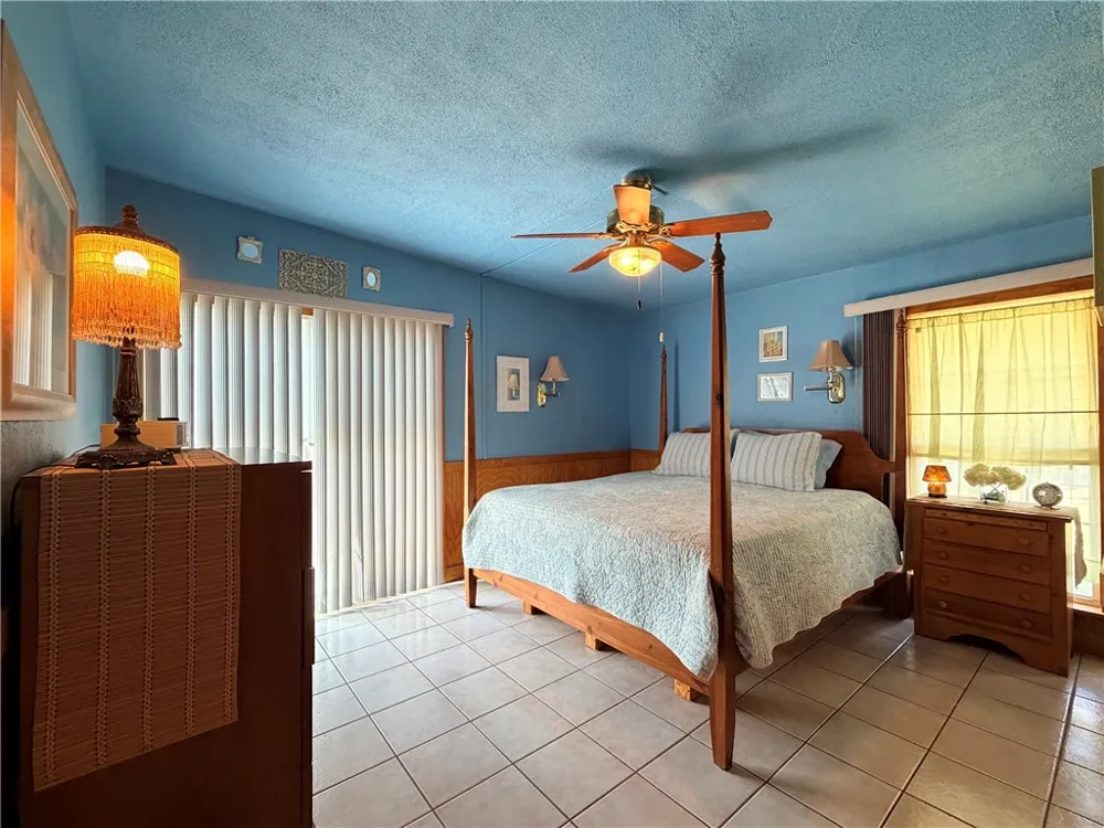 721 Santa Anita Drive Kingsville, TX 78363