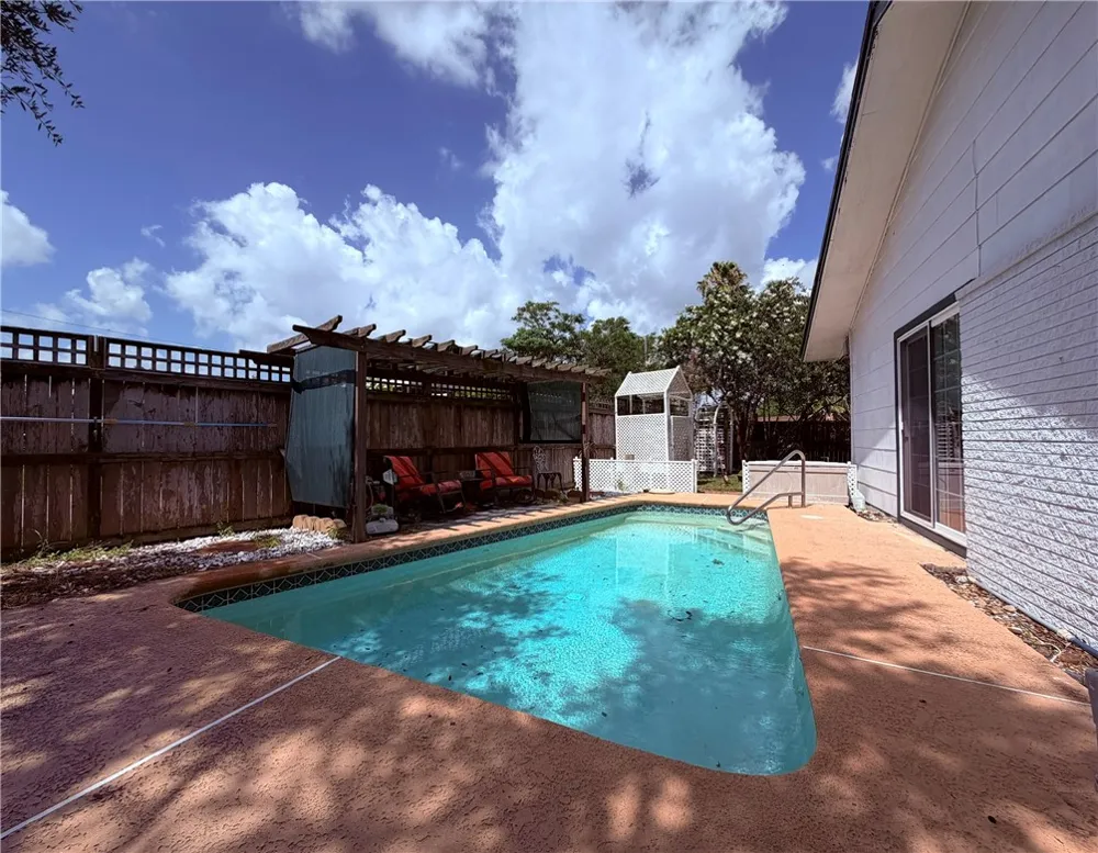 721 Santa Anita Drive Kingsville, TX 78363