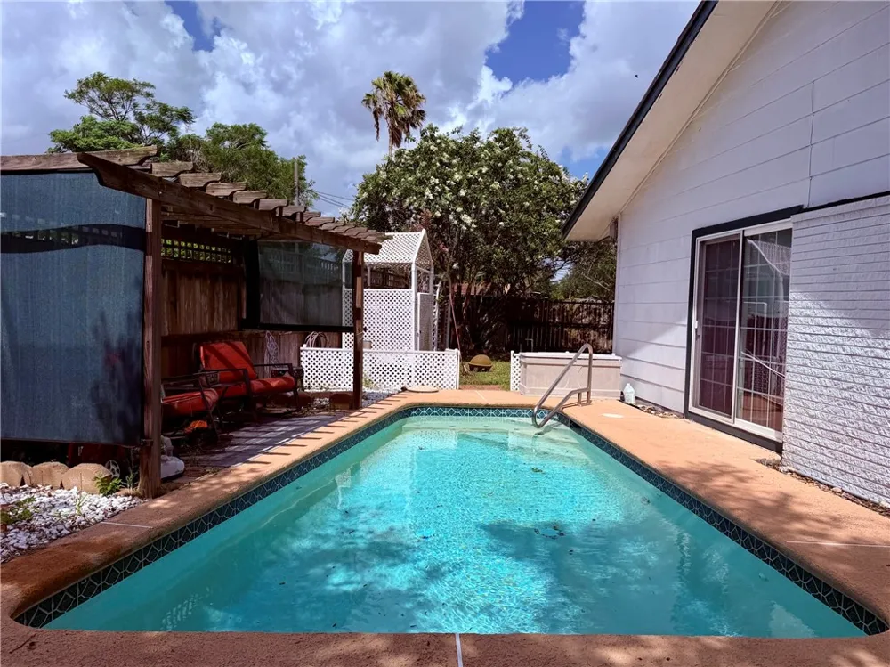 721 Santa Anita Drive Kingsville, TX 78363