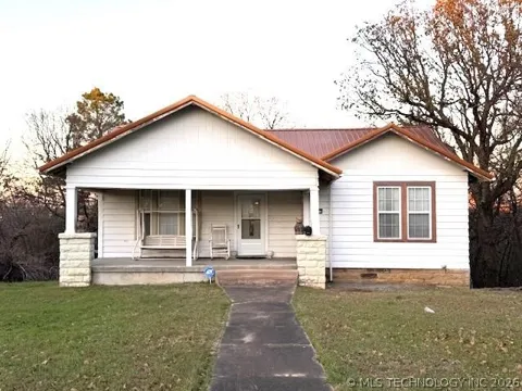 217 W Seminole Avenue