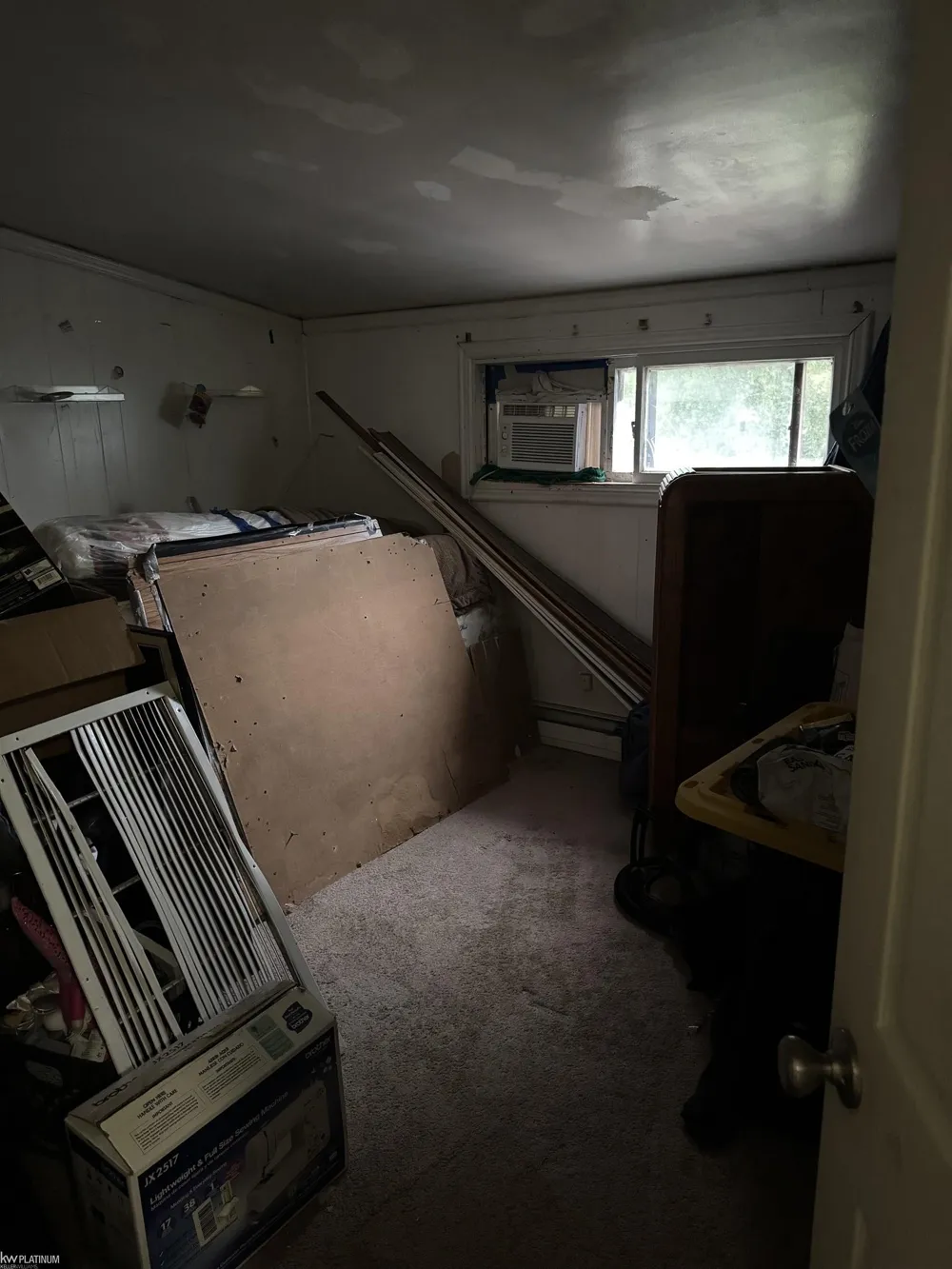 26148 Lamour Street Harrison Charter Township, MI 48045