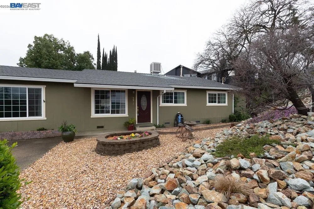 3345 Oakwood Place Redding, CA 96001