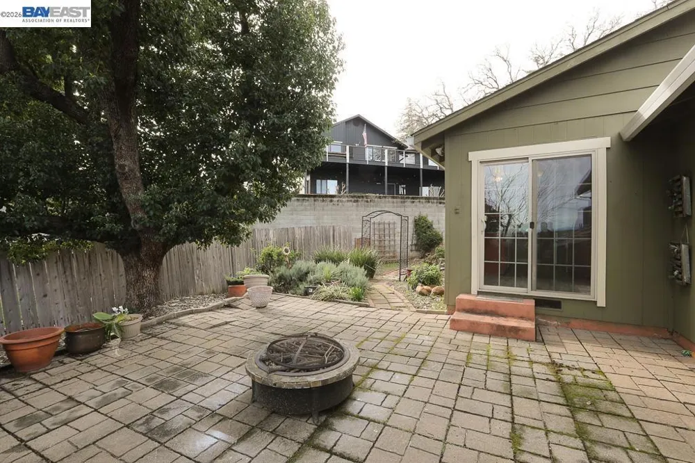 3345 Oakwood Place Redding, CA 96001