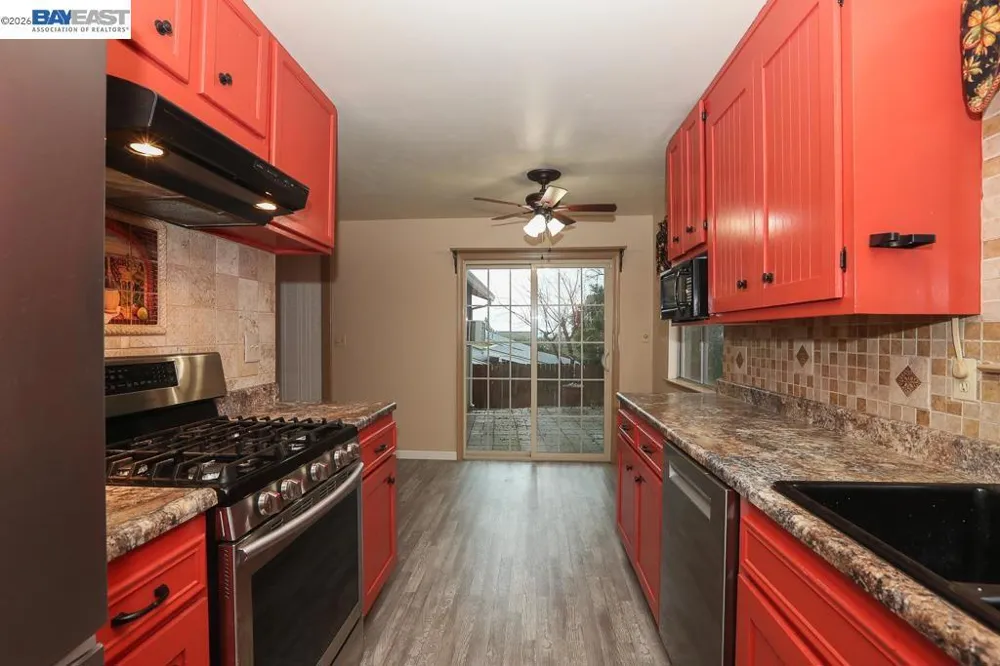 3345 Oakwood Place Redding, CA 96001