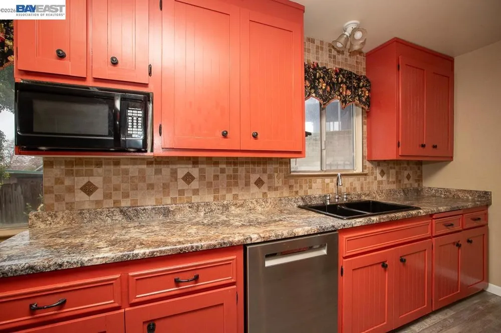 3345 Oakwood Place Redding, CA 96001